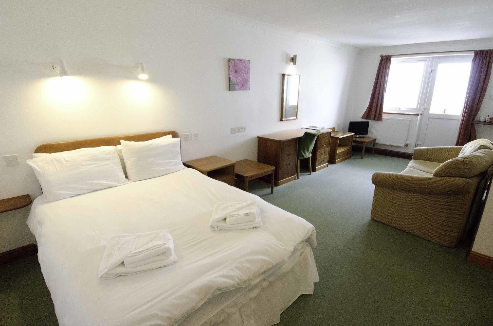 Seacote Hotel Сент-Бис Экстерьер фото