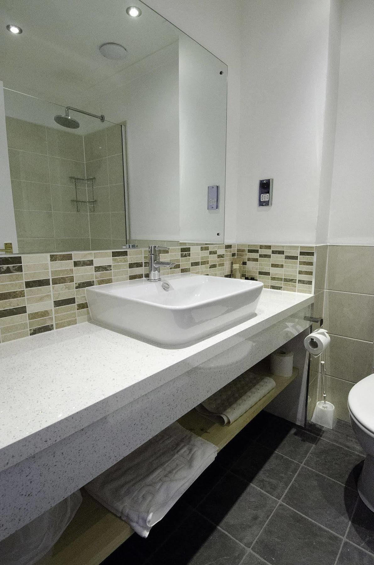 Seacote Hotel Сент-Бис Экстерьер фото